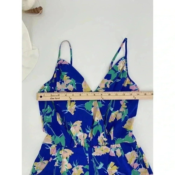 Yumi Kim Lea Romper Floral Pink Adjustable Strap Pockets Lined Beach XS EUC - Picture 7 of 8